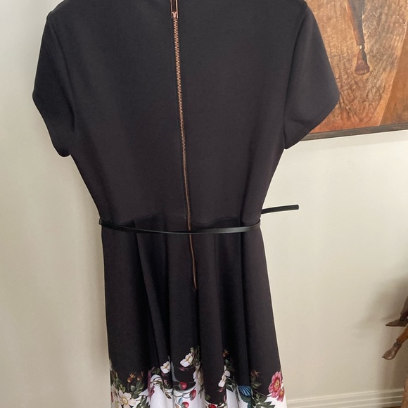 Ted Baker Like New Cocktail Dress with pockets! - Picture 4 of 6